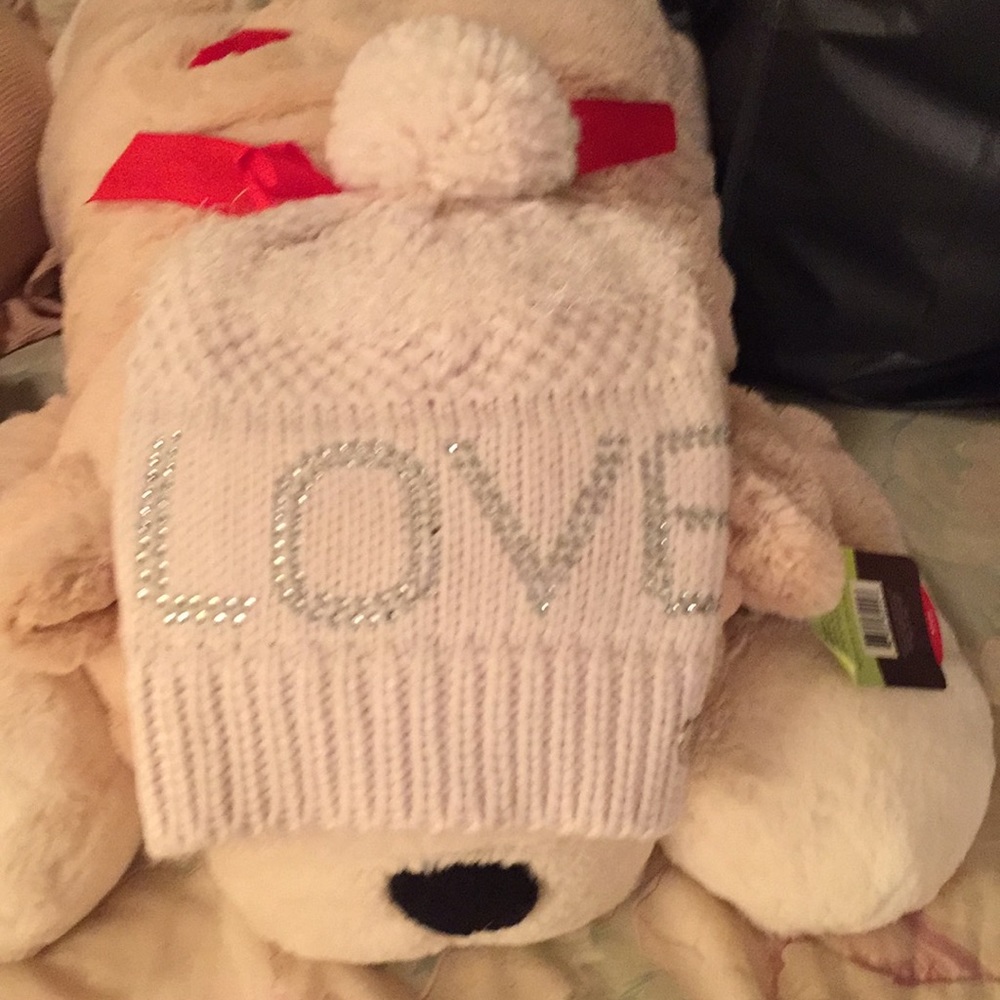 Betsey Johnson hat